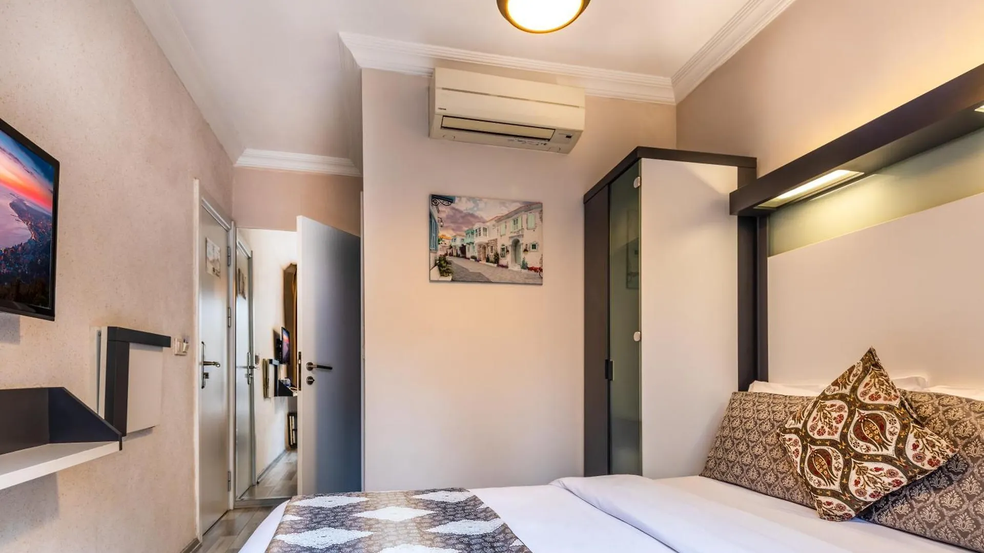 The Beyoglu Platine Hotel Istanbul 0*,
